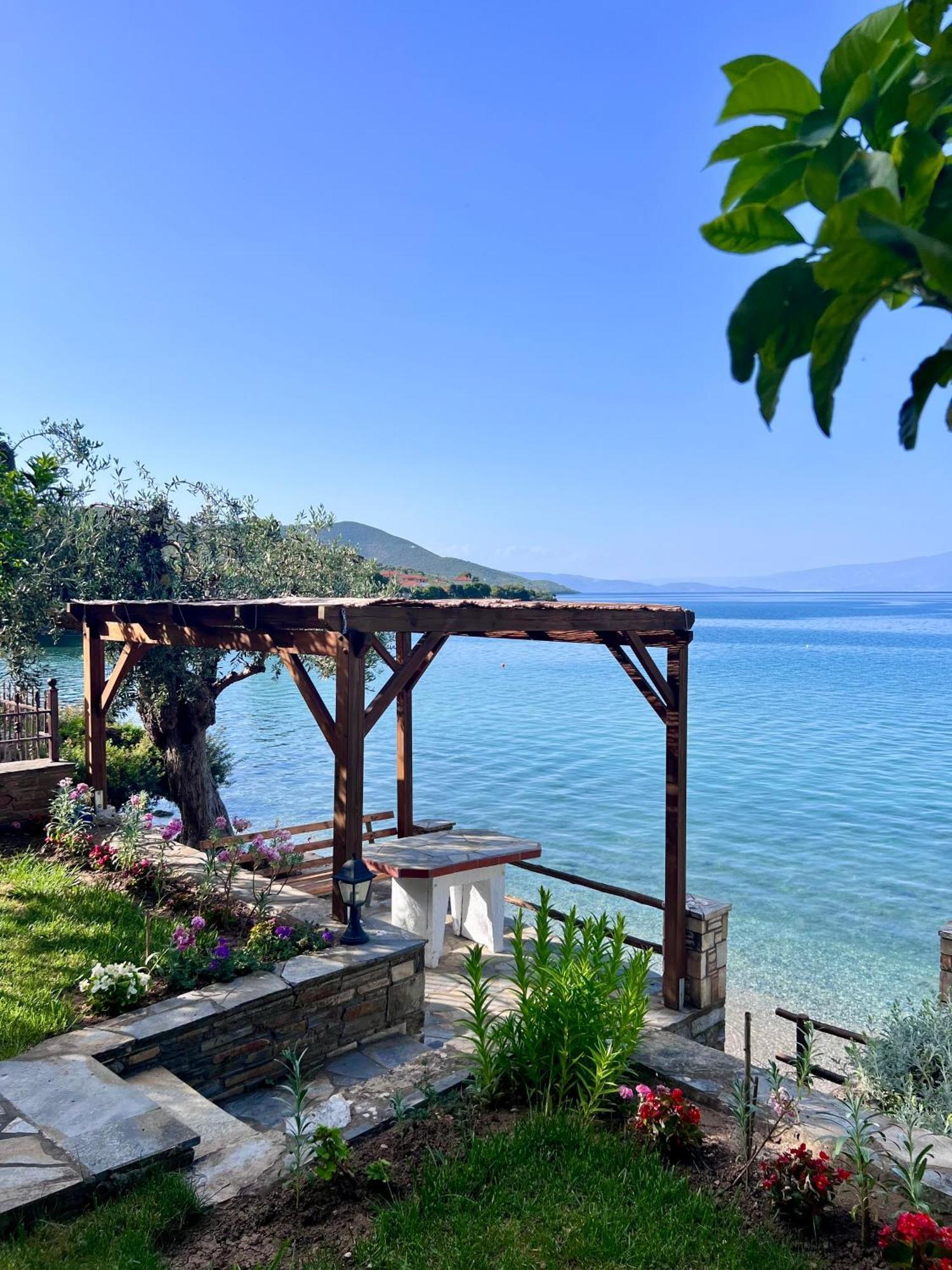 Villas Nies Seaside Appartments Sourpi Екстер'єр фото